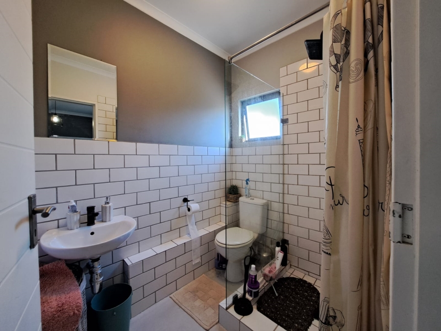 2 Bedroom Property for Sale in The Connifers Western Cape